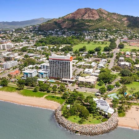 Aquarius On The Beach Aparthotel Townsville Eksteriør bilde