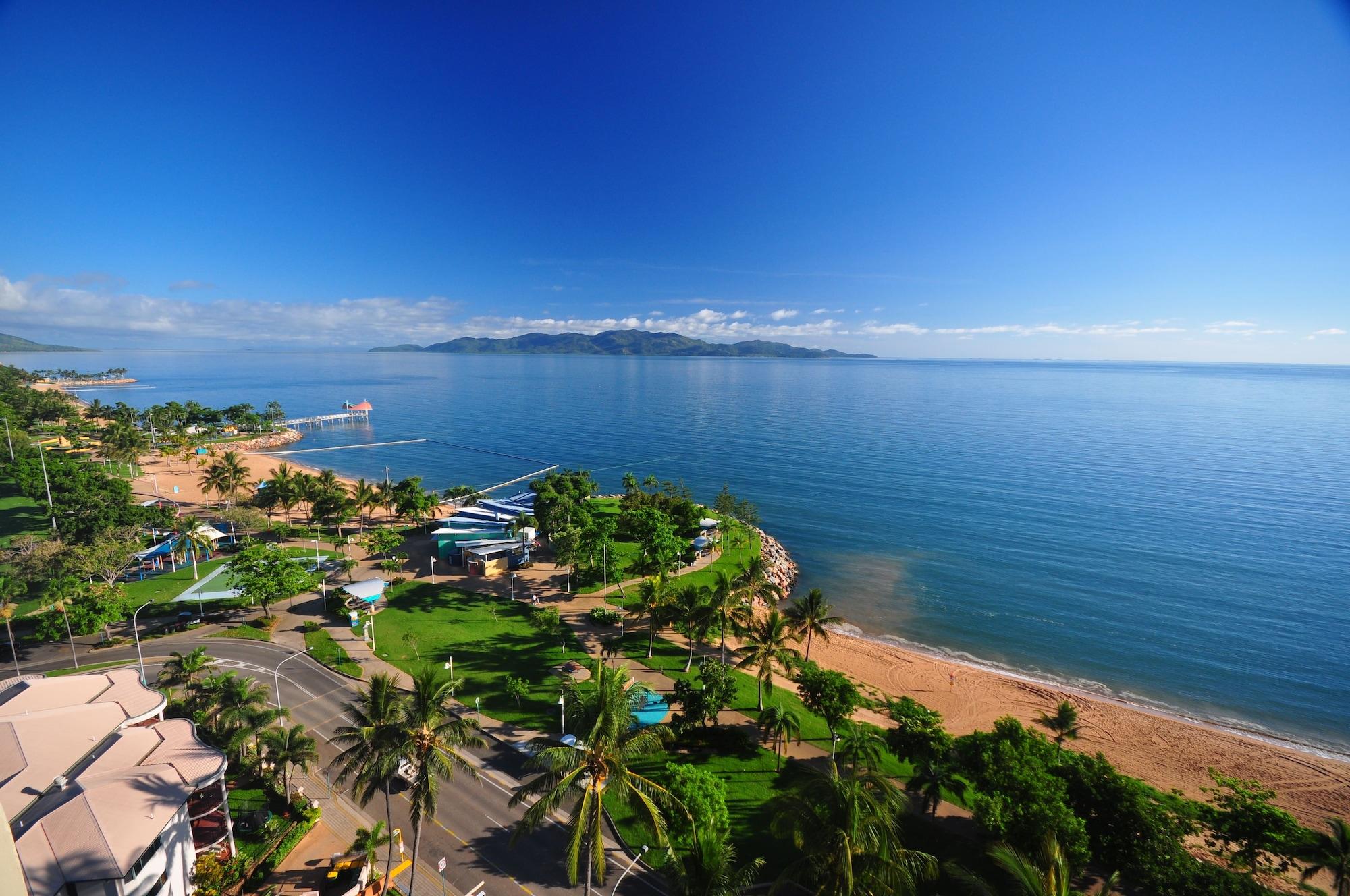 Aquarius On The Beach Aparthotel Townsville Eksteriør bilde