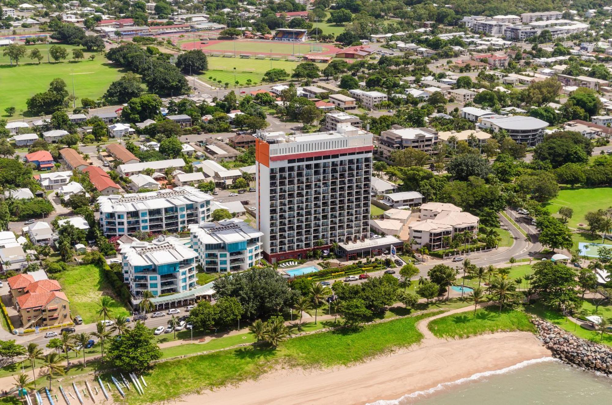 Aquarius On The Beach Aparthotel Townsville Eksteriør bilde