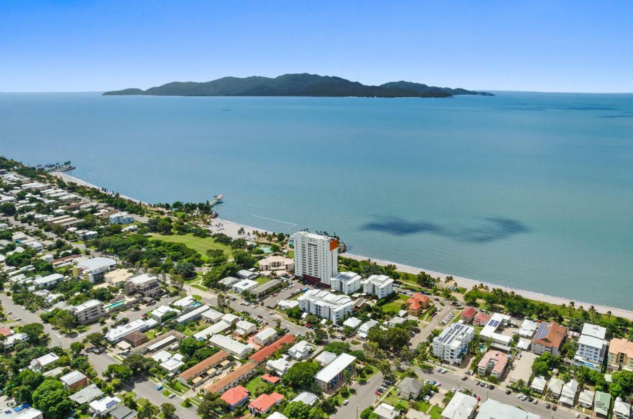 Aquarius On The Beach Aparthotel Townsville Eksteriør bilde