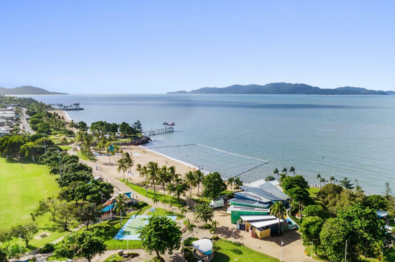 Aquarius On The Beach Aparthotel Townsville Eksteriør bilde